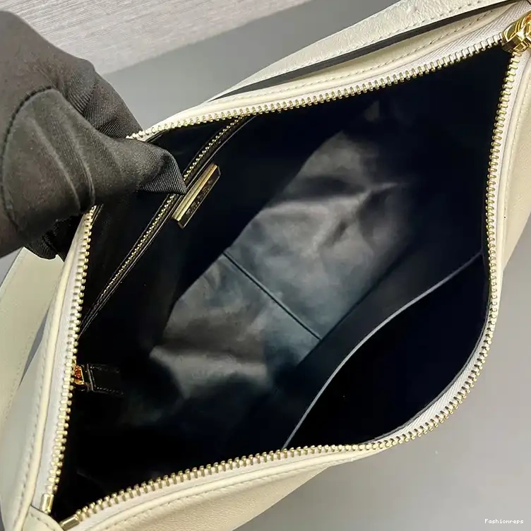 Fashionrepsfam ru Bags 2407YZ0073 Prada 0805